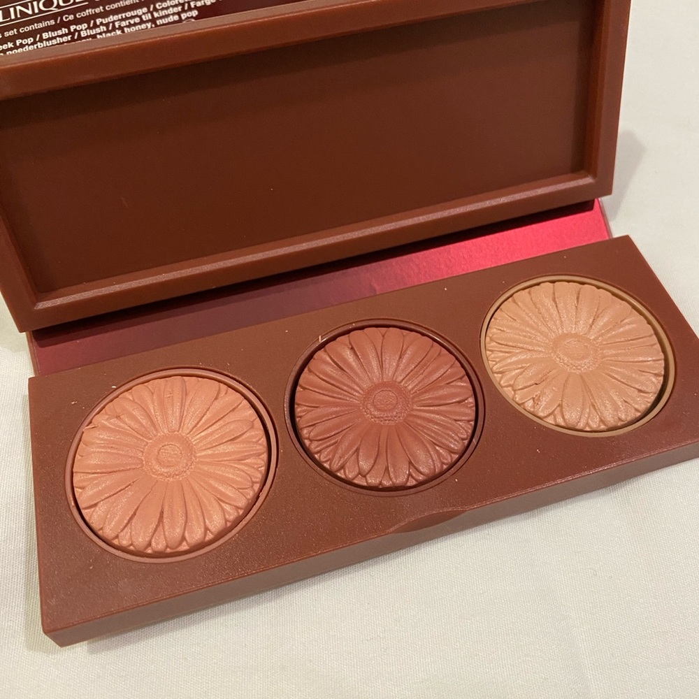 Clinique Pink and Brown Blush Palette